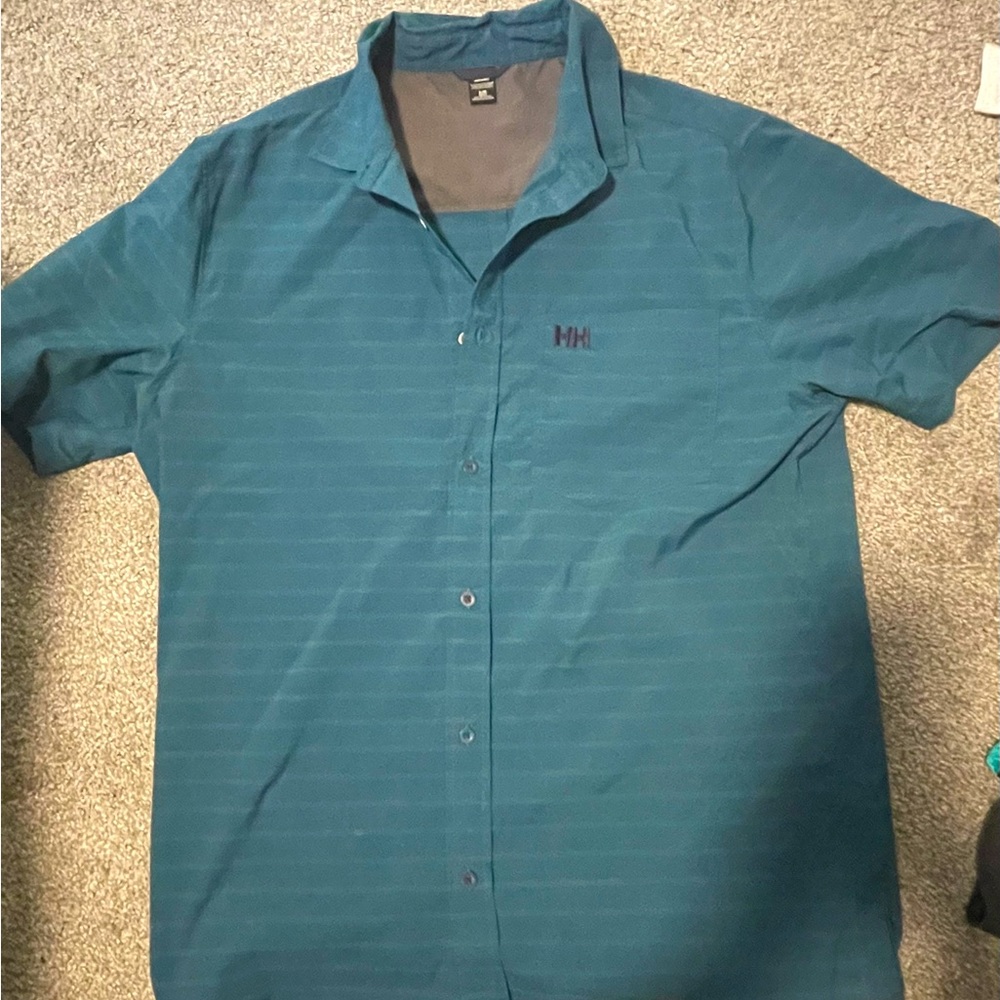 Helly hansen men’s large button up short sleeve